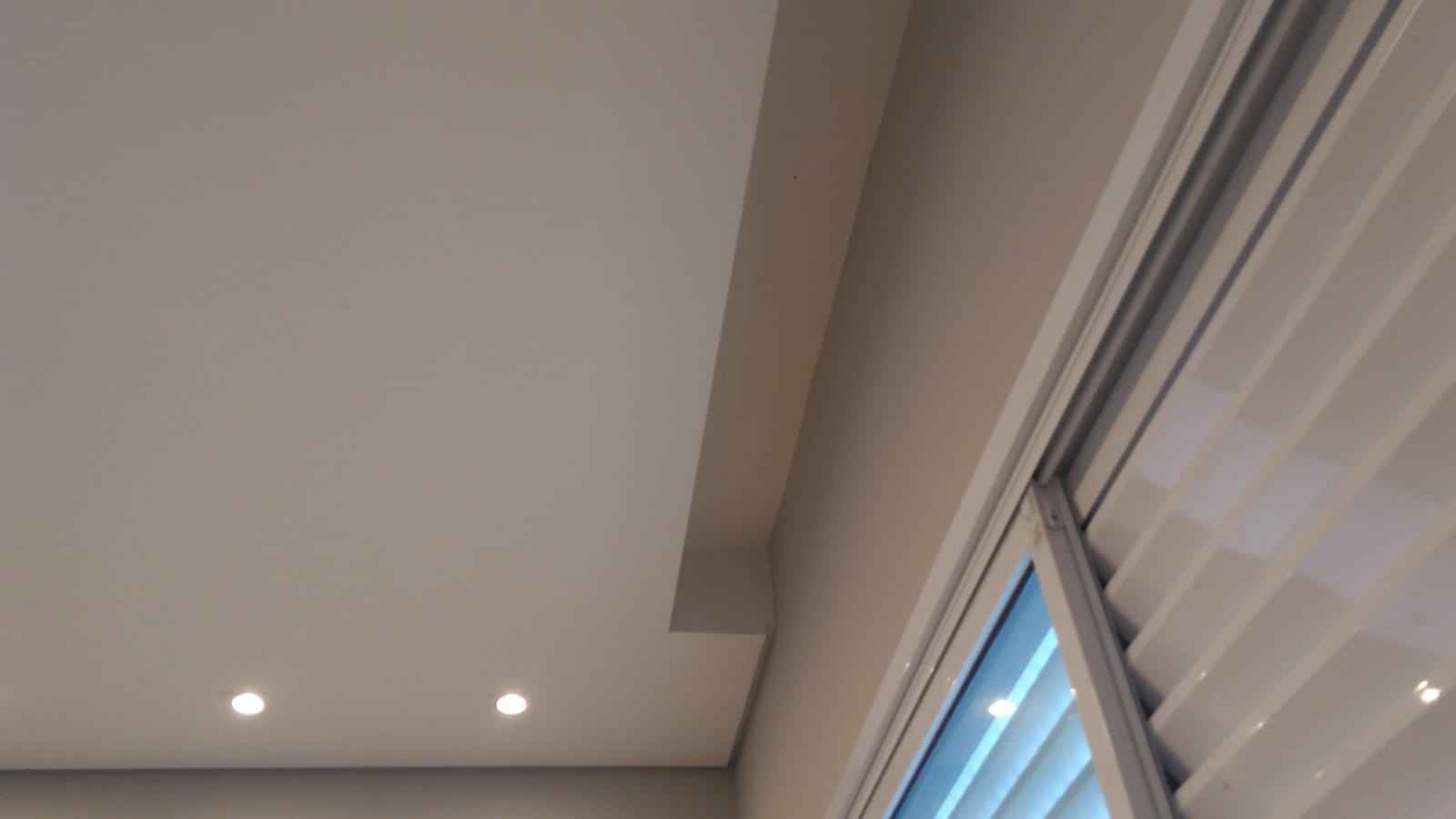 GESSO LISO EM LOUVEIRA